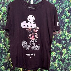 Disney & NEFF collab Black Graphic T-Shirt with Mickey Design Size Medium
